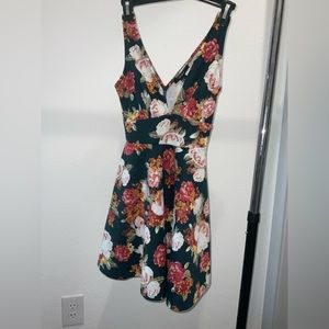 Forest Green w/ Floral Pattern Minidress S